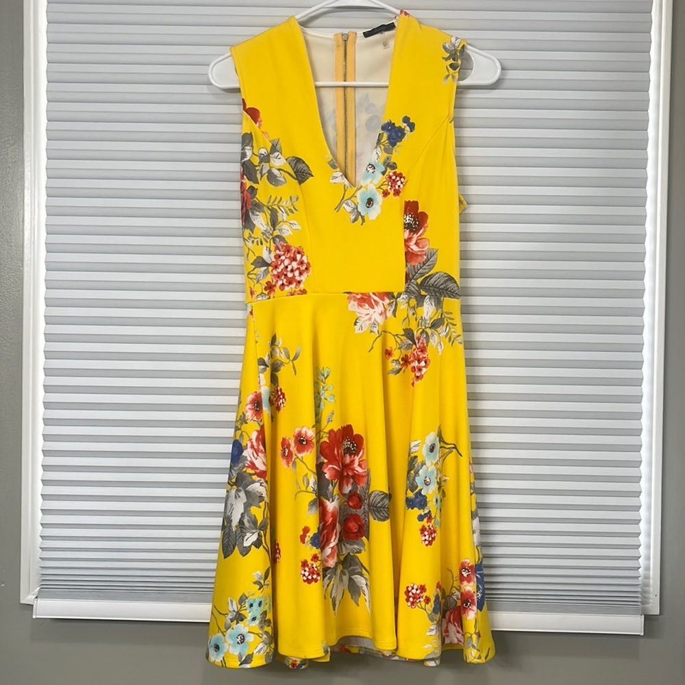 Sweet, yellow floral cocktail dress!